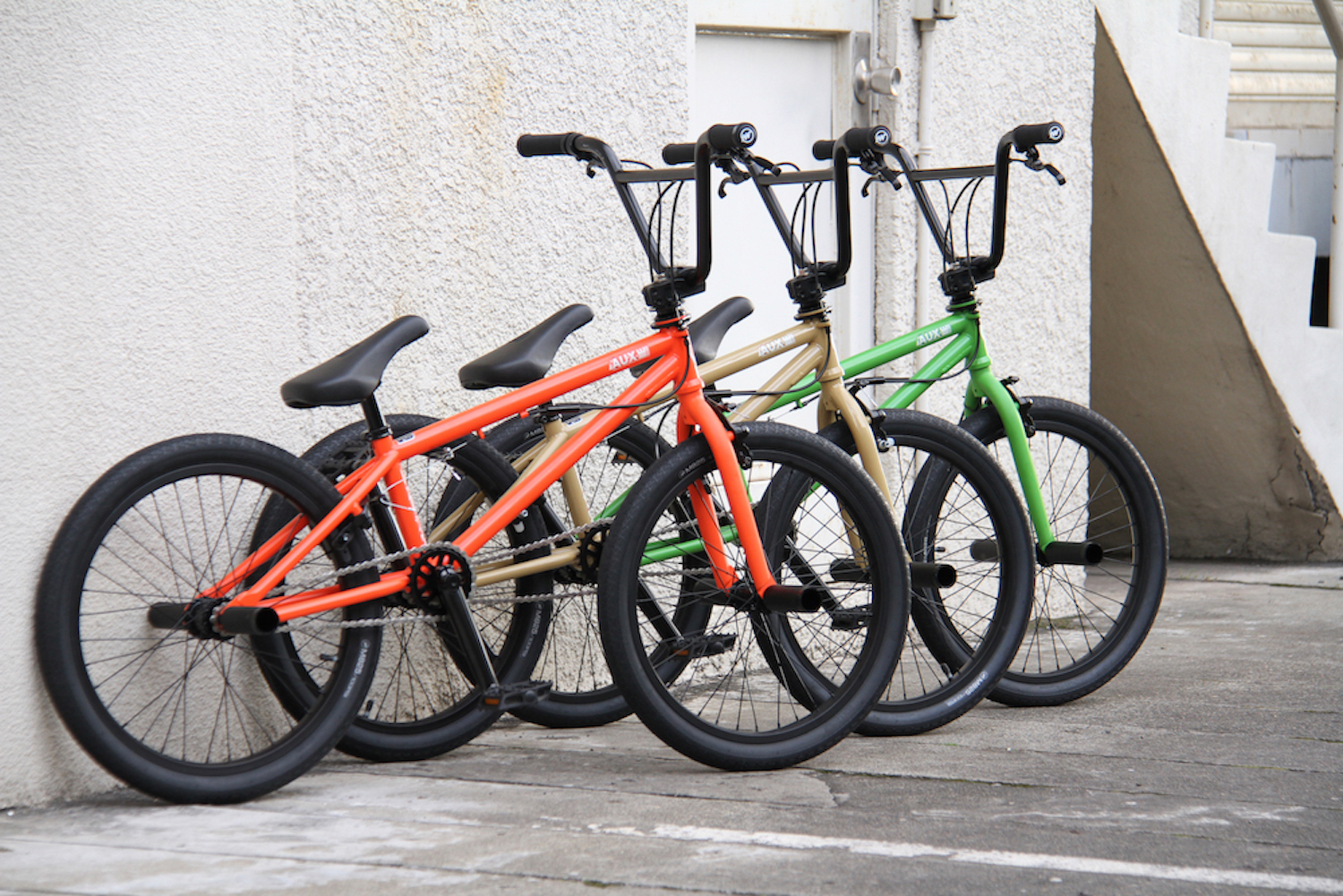 車・バイク・自転車MOTELWORKS 2022 MATT ORANGE 新車